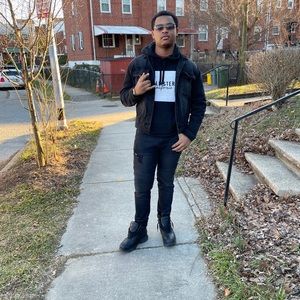 Meet your Posher, Dontrell